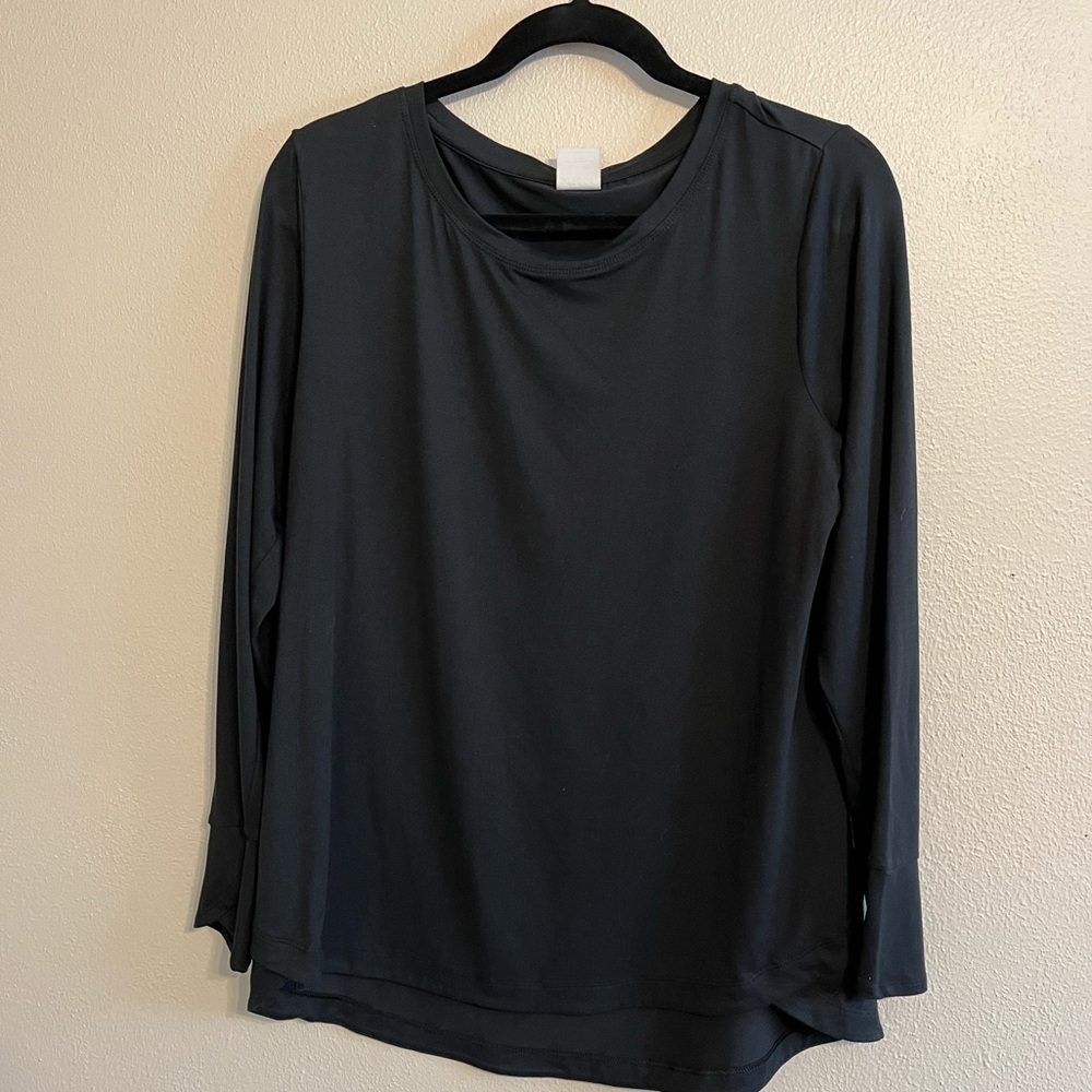 Black workout top